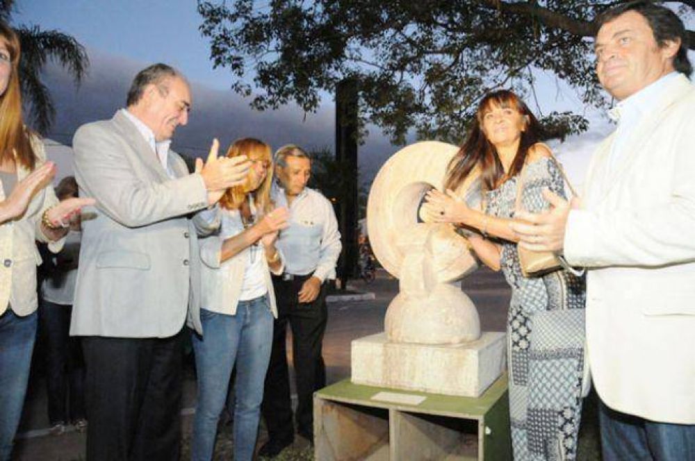 Inauguraron la Rambla de las Esculturas, en la zona norte de Resistencia