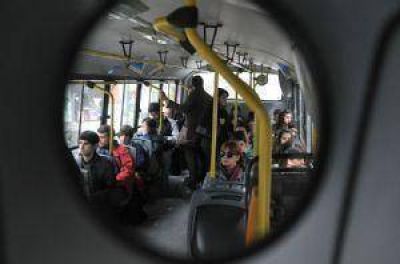 Suspenden el servicio de micros a la UNCuyo hasta febrero 