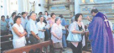 Dirigentes radicales hicieron una misa por Ra�l Alfons�n.