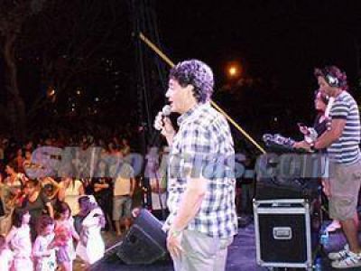 Vicente L�pez despidi� el a�o con m�sica y fuegos artificiales