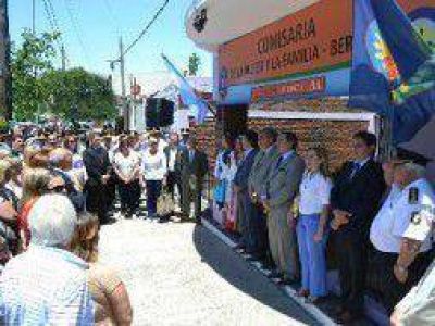 Slezack y Casal inauguraron Comisar�a de la Mujer y la Familia en Berisso