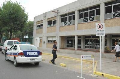 Robo y da�os en el restaurant del Club Jun�n