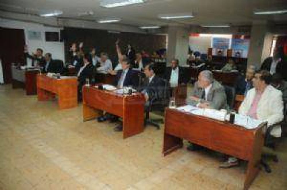 El senador Ag�ero critic� a diputados del FCyS por no haber defendido el presupuesto