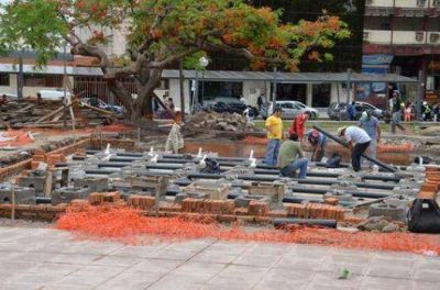 Avanzan con las instalaciones para la fuente de aguas danzantes