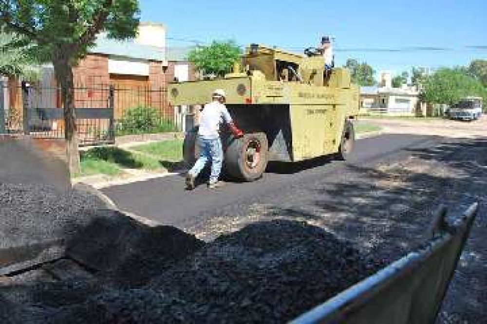 Personal municipal culmin� obras de asfalto