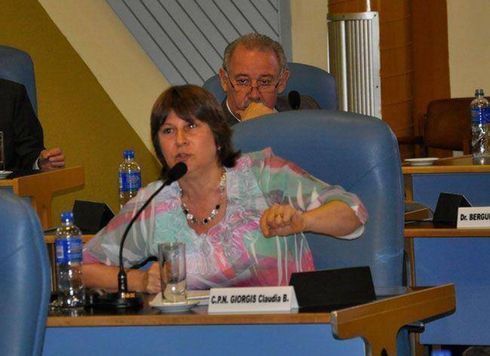 Giorgis: �Jorge representa y represent� siempre el modelo privatista neoliberal�