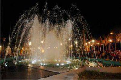 Iguaz� reestren� su plaza central y Closs destac� el �esfuerzo� del Gobierno para pagar los sueldos el 31 de diciembre