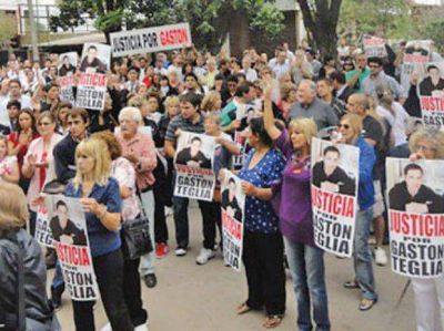 Dictaron el procesamiento de dos personas por el crimen de Gast�n Teglia