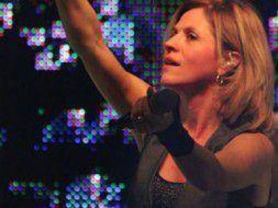 Show y esc�ndalo en Lan�s: Marcela Morelo pidi� seguridad y funcionarios le gritaron "puta y gorila"