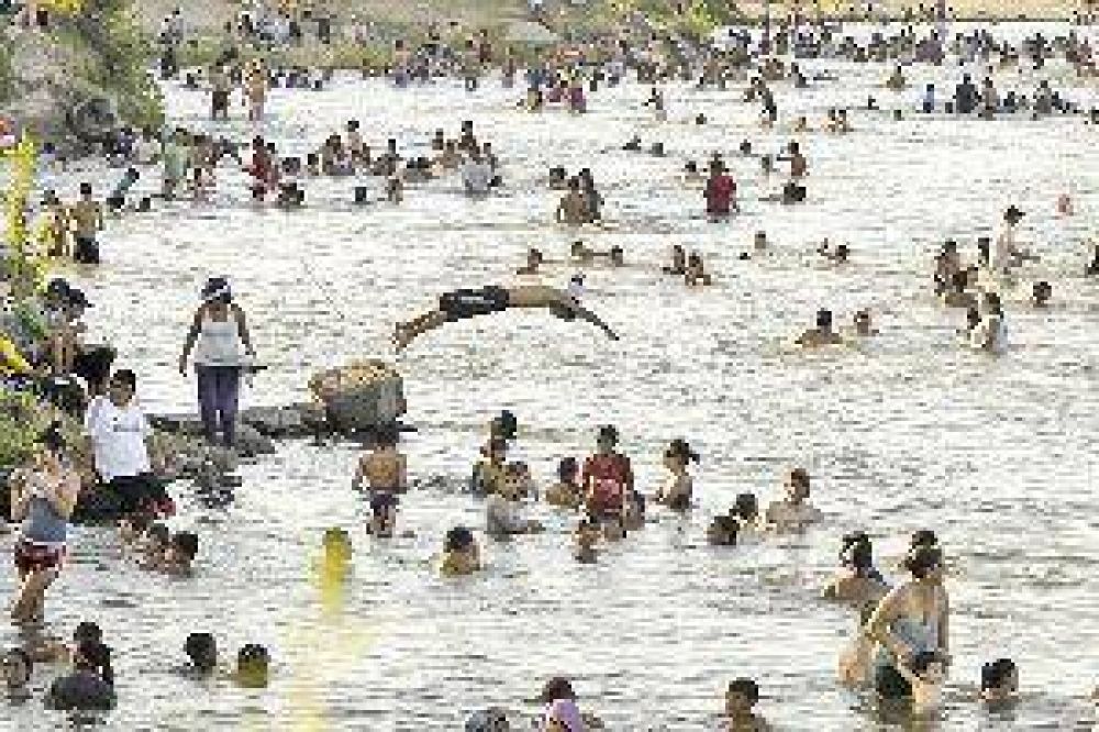 Anuncian precipitaciones para el primer d�a del 2013 en Santiago