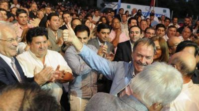 Schiaretti, con mejor imagen en C�rdoba