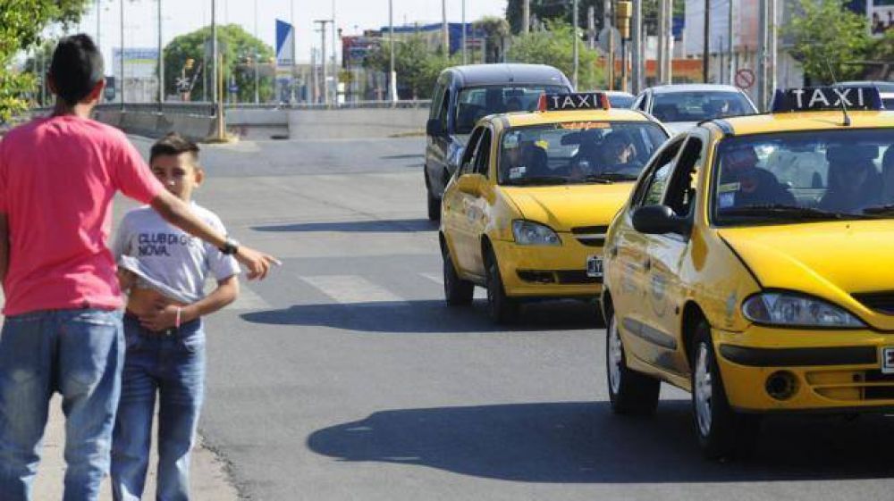 La gente sufri� para conseguir taxis y colectivos