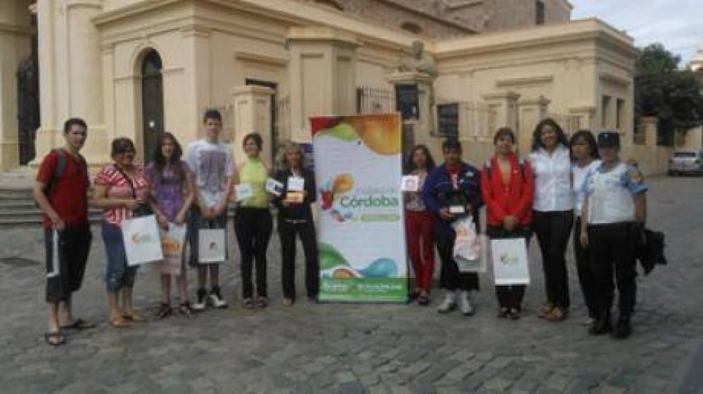 Turismo premi� a los primeros visitantes de 2013