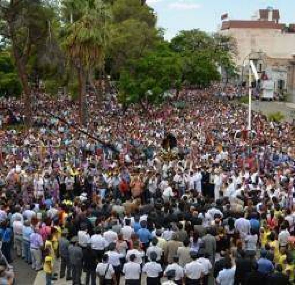 El pueblo creyente celebr� el tradicional y multitudinario Tinkunaco