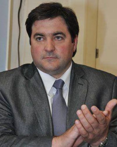 Hoy el ministro de Econom�a confirmar�a la fecha de pago de salarios 