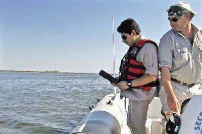 Un programa de monitoreo busca "salvaguardar el lago"
