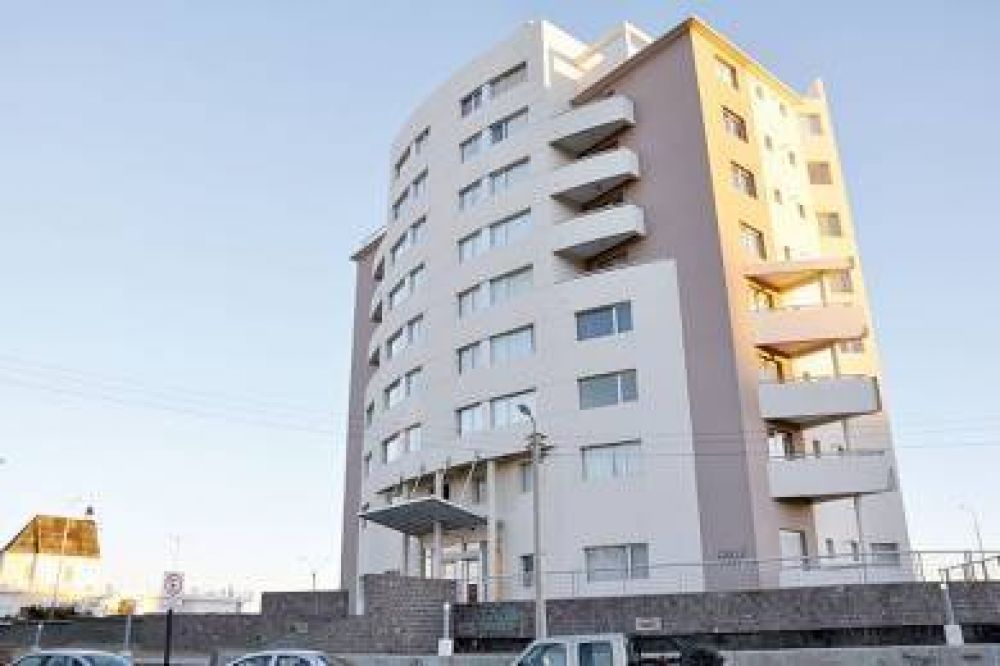 Roban en 10 departamentos de edificio 