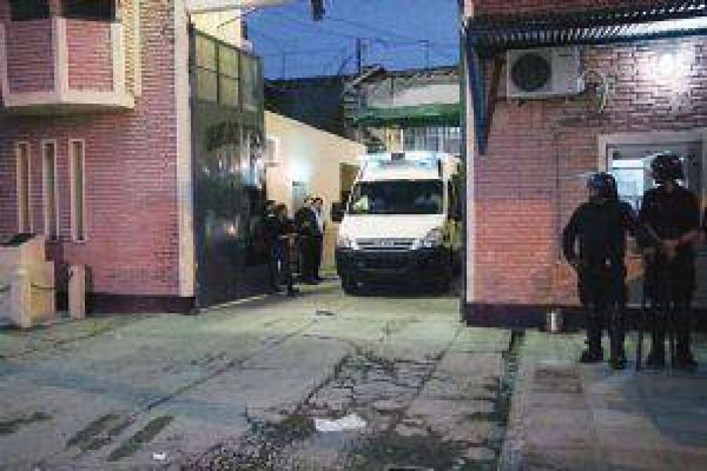 Dos condenados a prisi�n perpetua causaron alarma en el Penal de Varones