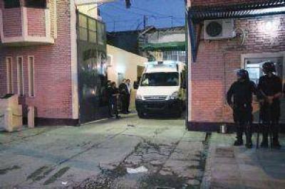 Dos condenados a prisi�n perpetua causaron alarma en el Penal de Varones