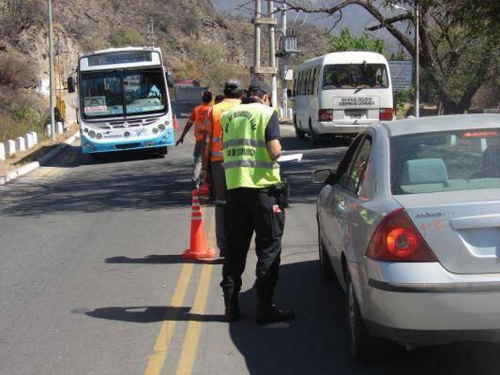 Con 600 policias, comienza el Operativo �Sol y Monta�a�