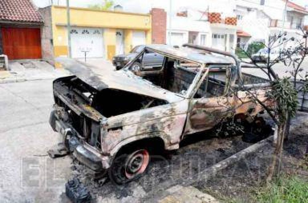 P�rdidas totales en el incendio de una camioneta