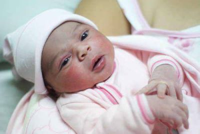 NACI� EL PRIMER BEB� DEL 2013 EN AZUL