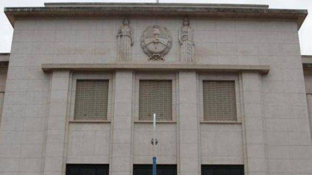 La Bancaria denunci� la inconstitucionalidad del �blindaje� dado a Cortalezzi en la Caja  