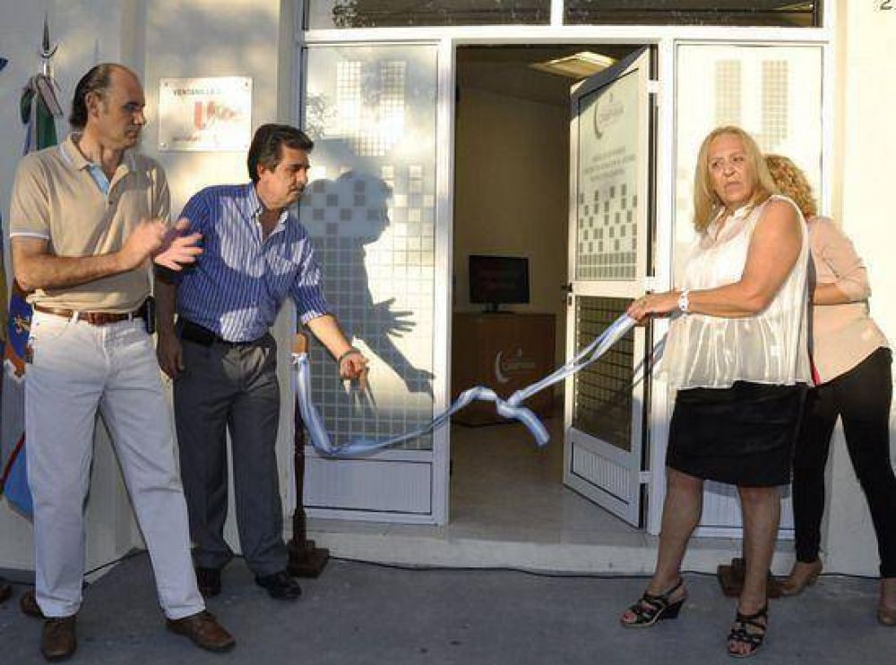 Oficina de la Ventanilla Unica: La Intendente Giroldi inaugur� la nueva Dependencia Municipal 