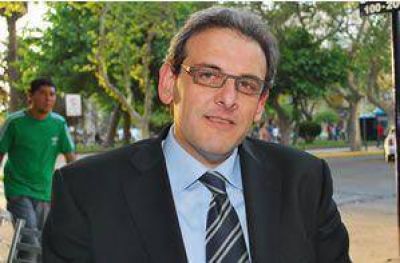 Hugo Dom�nguez: �La UCR tiene que encabezar un frente opositor�