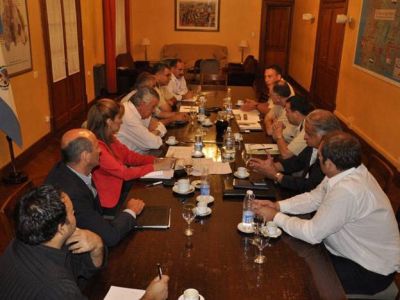 Desde el lunes extender�n el horario de aduana por el Paso de Agua Negra