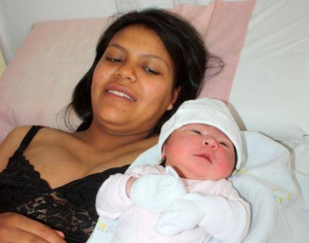 Obsequios a la primer beb� del a�o 