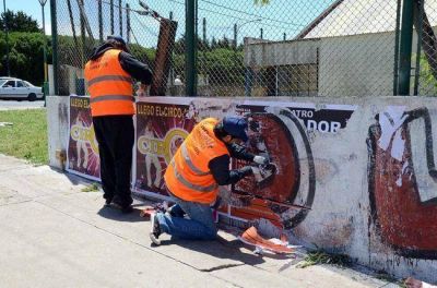 Sancionan a grupos teatrales por la fijaci�n de afiches en lugares no habilitados