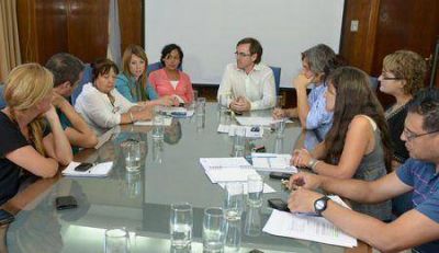 El Gobierno junto a organizaciones acordaron acciones para las personas en situaci�n de calle  