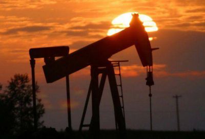 El Gobierno se prepara para defender la legalidad de los contratos petroleros 
