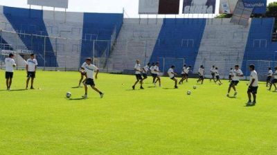 Atl�tico realiz� la primera pr�ctica del a�o en el "Monumental" 