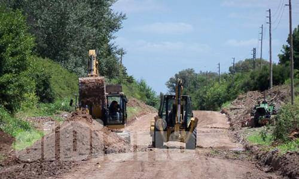 Comenz� la pavimentaci�n del viejo camino a Luj�n