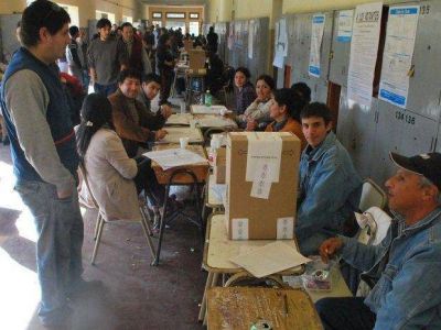 Los salte�os se preparan para ir cuatro veces a las urnas