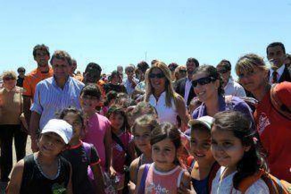 Comenz� el programa Escuelas Abiertas en toda la provincia