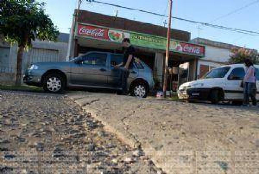 Lomos de burro sin pintar perturban el andar de automovilistas en la Ciudad