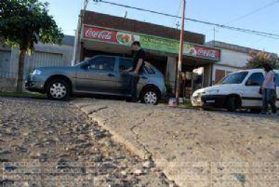 Lomos de burro sin pintar perturban el andar de automovilistas en la Ciudad