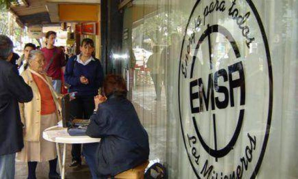 Otro golpe al bolsillo: el Gobierno aplica un nuevo impuesto en las facturas de Emsa 