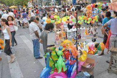 Prohiben la venta ambulante de juguetes en el microcentro