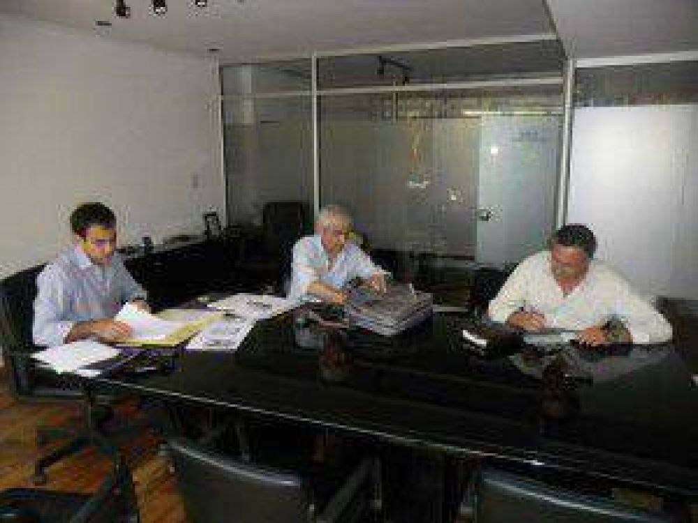 �Estamos armando una estructura con sello vecinal�