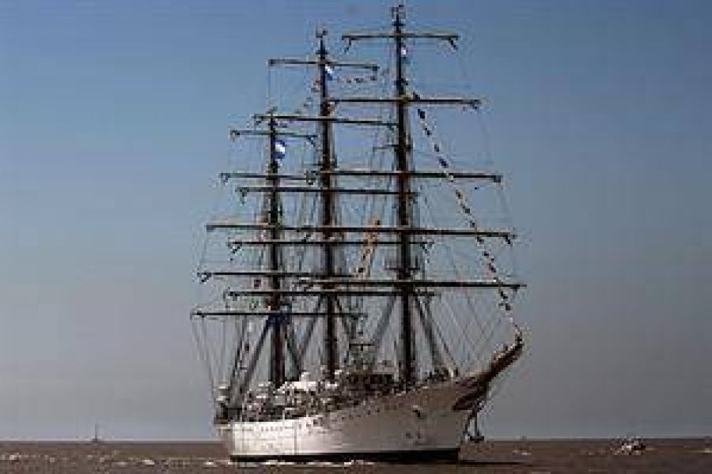 El puerto de Mar del Plata "est en condiciones para recibir a la Fragata Libertad", dice Schmidt