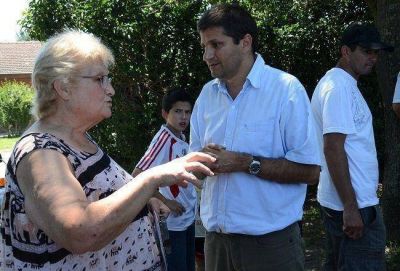 Vecinos del barrio Libertad se interiorizaron acerca del futuro traslado de la Municipalidad