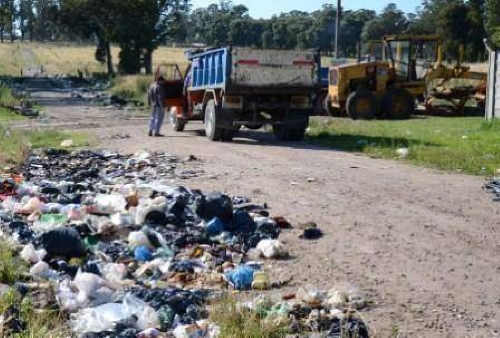 Realizan tareas de limpieza y mejoramiento de calles del sur