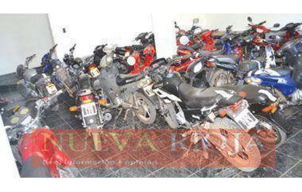 Picadas: Secuestran ms de 30 motocicletas en la Circunvalacin 