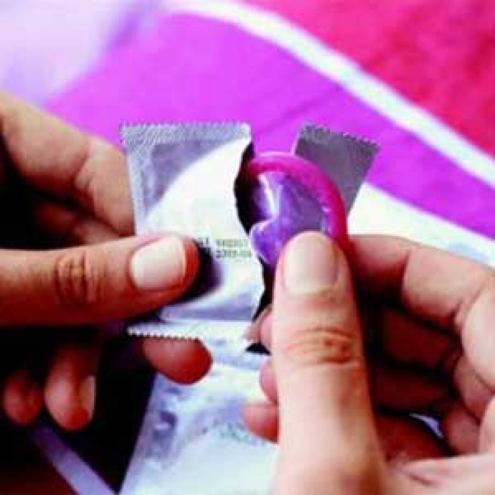 Millonaria licitaci�n para comprar preservativos: prevenci�n, pero incompleta