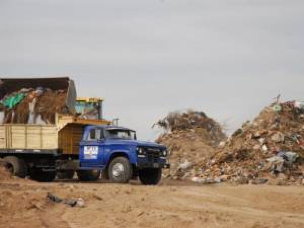 Los municipales y camioneros responden a las acusaciones del intendente Ponce 