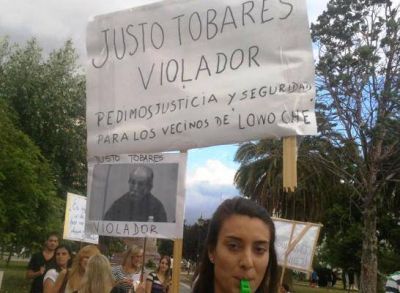 Crueldad animal: marcharon por �justicia� y �c�rcel para Tobares�